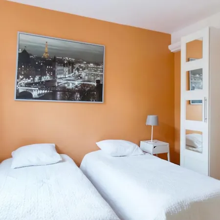 Well-designed 1br Close To The Center Of