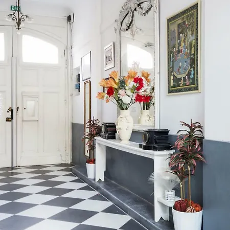 Apartamento Well-designed 1br Close To The Center Of